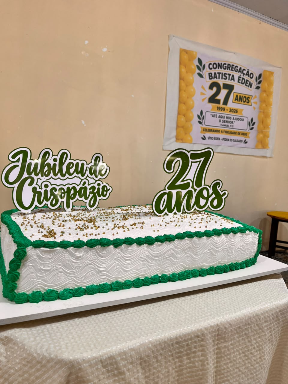 Bolo comemorativo dos 27 anos da congregação · aniversário de Pedra do Salgado em 12/10/2026