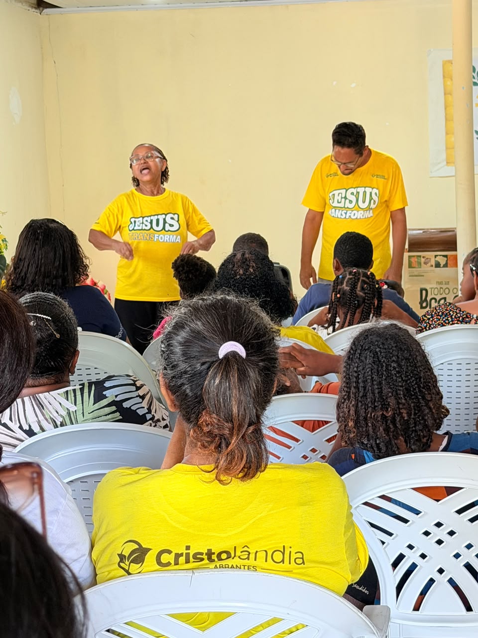 Nosso casal de missionários em ação · aniversário de Pedra do Salgado em 12/10/2026